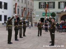 Bratislavsk nmestie op ilo hudbou